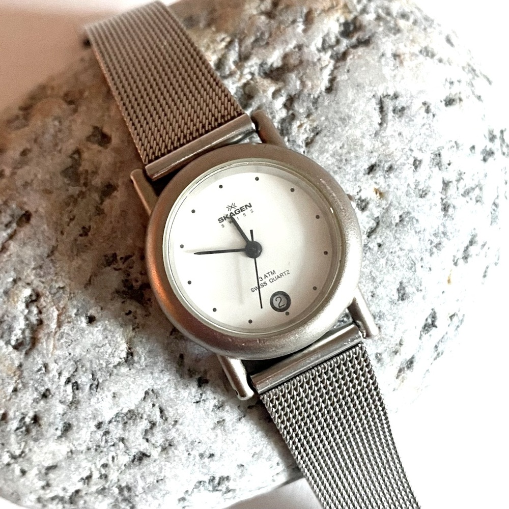 SKAGEN Women 6SSS Swiss Quartz Watch 3ATM Stainless Steel Slim Silver Mesh Band